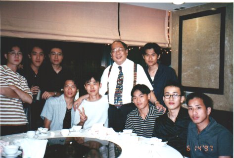 dinner3.jpg (34381 bytes)